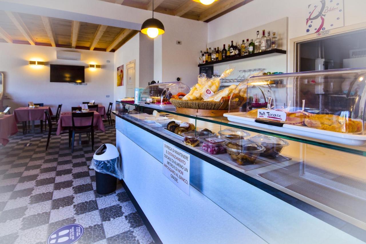 Bed and Breakfast Il Sole Nel Mare - Lido Di Volano Комаккьо Экстерьер фото